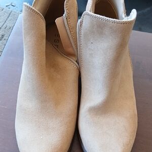 Esprit Beige Suede Zippered Both Sides Ankle Boots Size 7.5